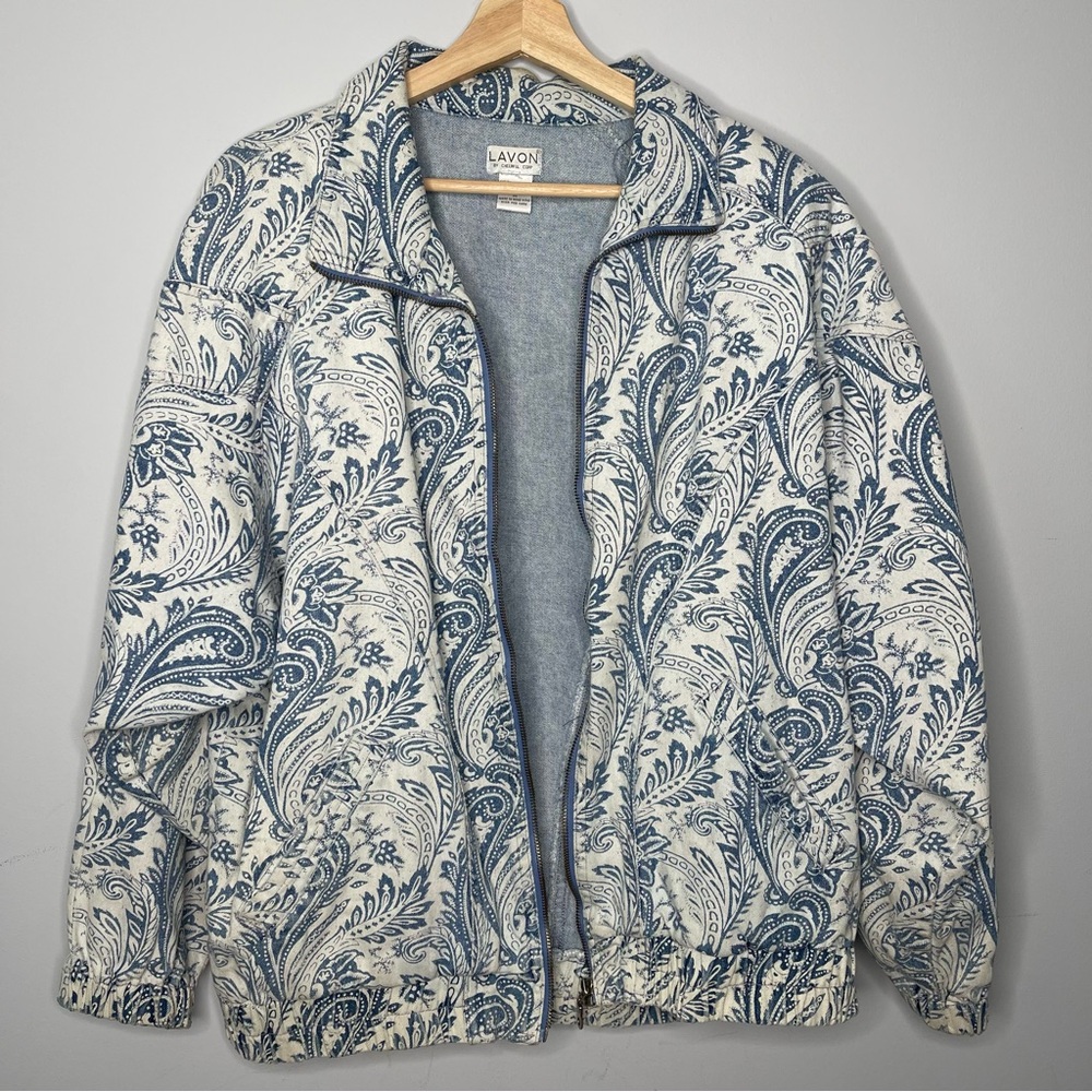 Women’s Vintage blue‎ white paisley print light weight jacket medium